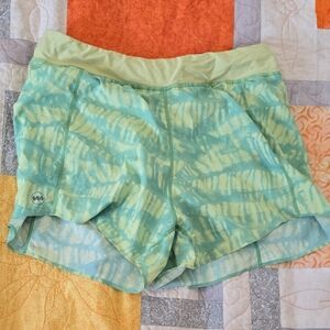 Janji Women's Cadence 4" Shorts - Medium